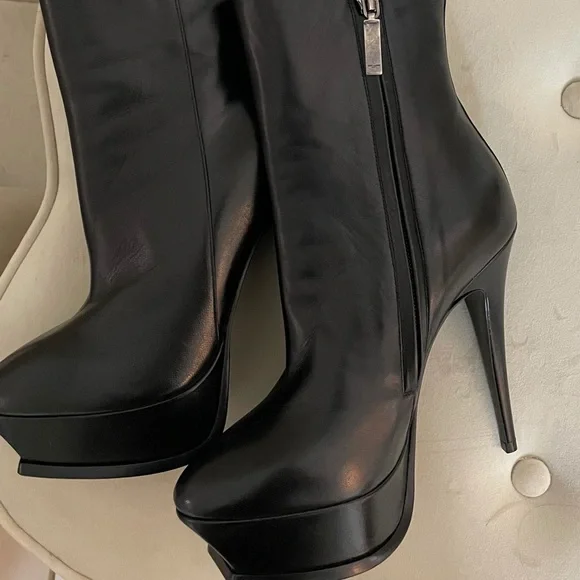 Saint laurent black leather boots sale